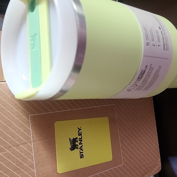 NWT Stanley 40 Oz. Quencher H2.0 Tumbler - Picture 4 of 5